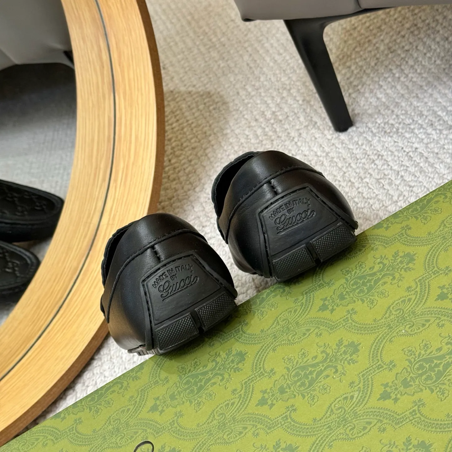 Men's shoes 💰420 (Yangli) Gucci* - the top version of Gucci classic beanie shoes! It is made of imported original cowhide and has a comfortable first layer of sheepskin lining! Original wear-resistant rubber outsole! High quality products! Size 38-46, with shoe dial, cloth bag, card